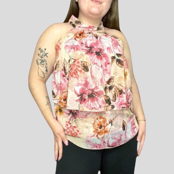 Romantic floral layered sleeveless halter top - Picture 2 of 3